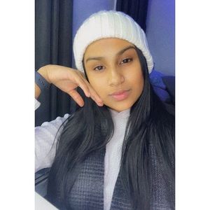 Meet your Posher, Davina